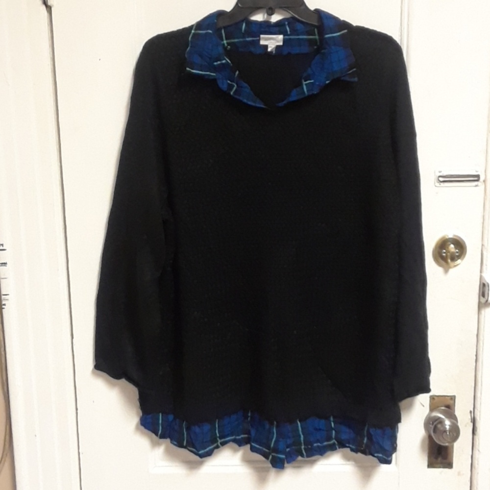 Avenue V Neck Sweater with Collar 5